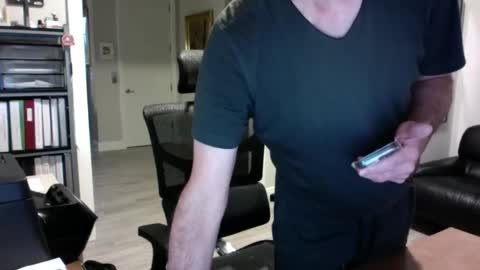 Snapshot of bustinout99 chatting on January 19, 2025, 1:33 pm afternoon wood online show from January 19, 2025, 1:33 pm