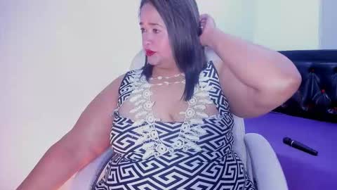busty juicyy online show from February 23, 2026, 12:35 pm