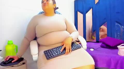 busty juicyy online show from July 10, 2026, 2:30 pm