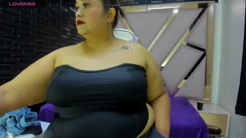 busty juicyy online show from July 25, 2026, 2:14 pm