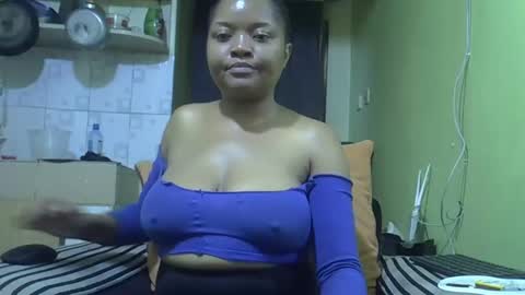 busty kenzi online show from January 1, 2025, 12:11 am