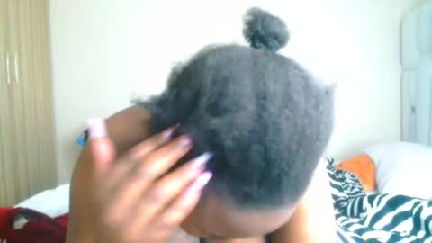 Snapshot of busty_mellons69 chatting on May 16, 2026, 6:21 am busty_mellons69 online show from May 16, 2026, 6:21 am