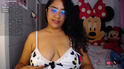 Snapshot of busty_nahiara chatting on January 14, 2025, 5:30 am Nahiara online show from January 14, 2025, 5:30 am