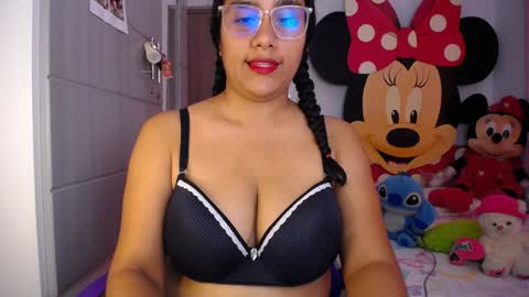 Snapshot of busty_nahiara chatting on January 20, 2025, 5:37 pm Nahiara online show from January 20, 2025, 5:37 pm