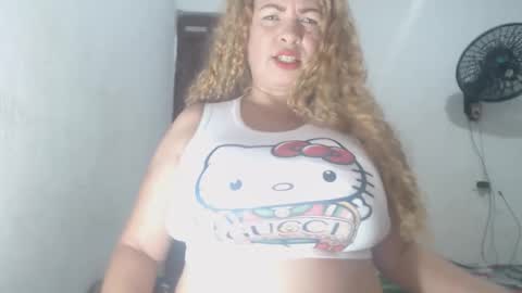 Snapshot of bustyamanda_ chatting on May 21, 2026, 12:23 pm Amanda online show from May 21, 2026, 12:23 pm