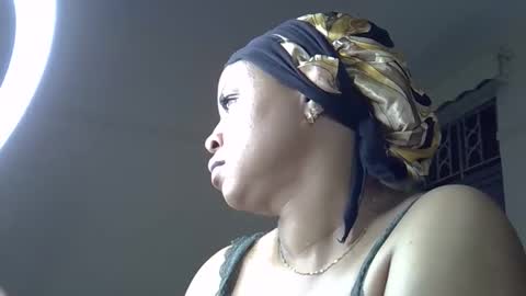 bustycarol online show from May 24, 2026, 12:04 am