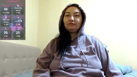 Snapshot of bustyemma chatting on February 3, 2025, 6:24 am Emma online show from February 3, 2025, 6:24 am