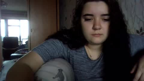 butterfly18988 online show from November 10, 2025, 8:13 am