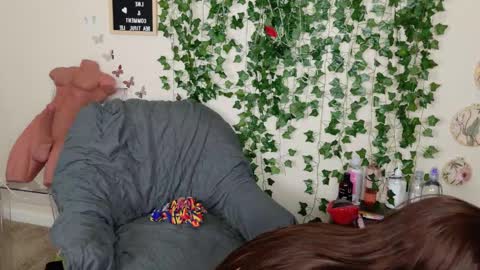 Snapshot of butterflybootyy chatting on November 4, 2025, 3:44 pm butterfly booty online show from November 4, 2025, 3:44 pm