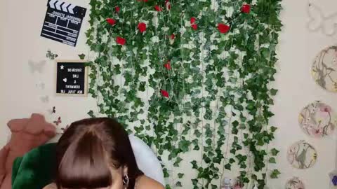 Snapshot of butterflybootyy chatting on November 5, 2025, 5:57 pm butterfly booty online show from November 5, 2025, 5:57 pm