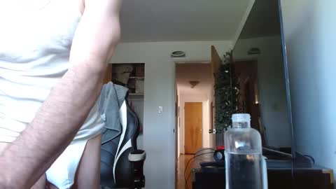 bwall1425 online show from April 16, 2026, 9:39 pm