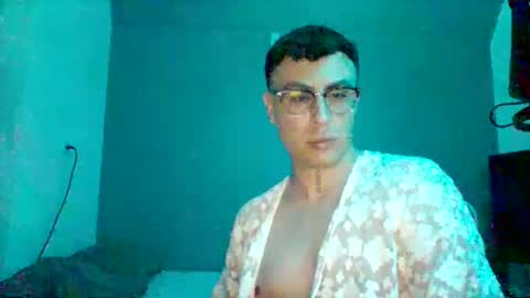 Snapshot of byegay chatting on December 1, 2025, 8:08 am byegay online show from December 1, 2025, 8:08 am