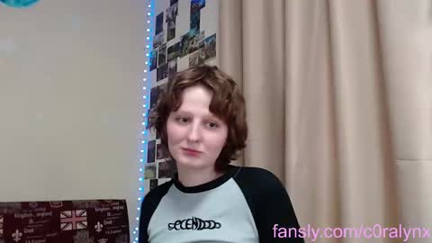 Snapshot of c0ralynx chatting on February 7, 2025, 4:35 pm C0ralynx online show from February 7, 2025, 4:35 pm