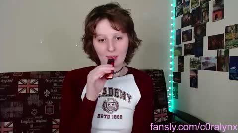 Snapshot of c0ralynx chatting on February 26, 2025, 7:27 pm C0ralynx online show from February 26, 2025, 7:27 pm