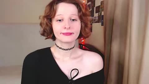 Snapshot of c0ralynx chatting on October 22, 2025, 11:54 am C0ralynx online show from October 22, 2025, 11:54 am