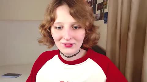 Snapshot of c0ralynx chatting on November 1, 2025, 8:22 pm C0ralynx online show from November 1, 2025, 8:22 pm