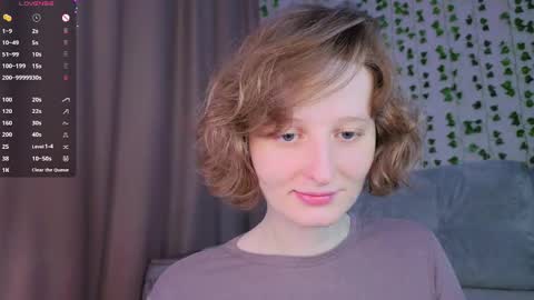 Snapshot of c0ralynx chatting on April 1, 2026, 4:26 pm C0ralynx online show from April 1, 2026, 4:26 pm