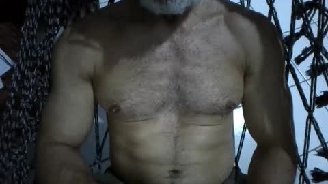 Snapshot of c4pt_iv4n0v chatting on April 1, 2026, 1:17 am Ivan Iv4n0v online show from April 1, 2026, 1:17 am