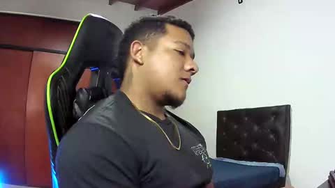 Snapshot of caballerozodi chatting on November 5, 2025, 8:42 pm caballerozodi online show from November 5, 2025, 8:42 pm