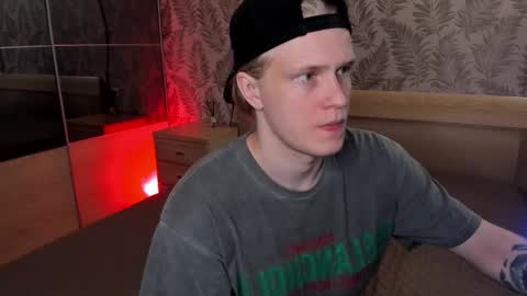 Snapshot of cactusjames_69 chatting on September 16, 2025, 12:44 am James online show from September 16, 2025, 12:44 am