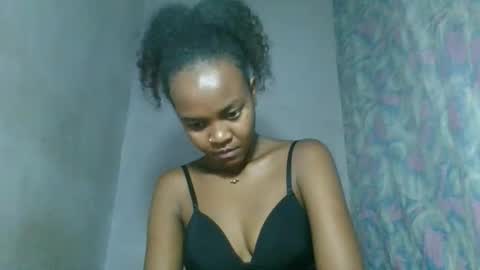 Snapshot of caella98 chatting on April 5, 2026, 8:00 am caella98 online show from April 5, 2026, 8:00 am