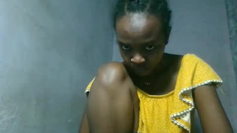 Snapshot of caella98 chatting on April 10, 2026, 9:36 am caella98 online show from April 10, 2026, 9:36 am
