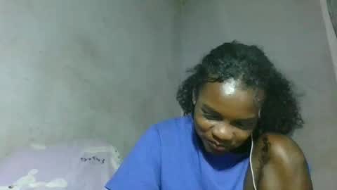 Snapshot of caella98 chatting on April 18, 2026, 7:07 pm caella98 online show from April 18, 2026, 7:07 pm