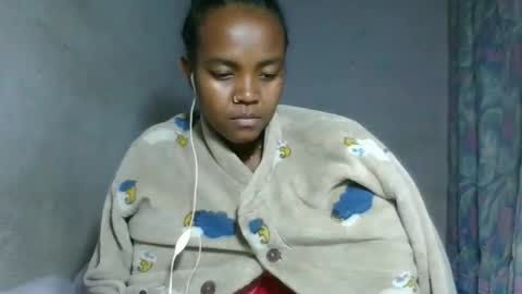 Snapshot of caella98 chatting on April 21, 2026, 1:42 am caella98 online show from April 21, 2026, 1:42 am