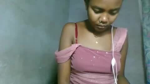 Snapshot of caella98 chatting on April 25, 2026, 4:04 pm caella98 online show from April 25, 2026, 4:04 pm