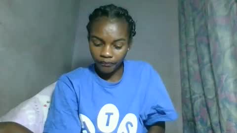 Snapshot of caella98 chatting on April 28, 2026, 7:35 am caella98 online show from April 28, 2026, 7:35 am