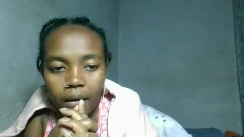 Snapshot of caella98 chatting on April 29, 2026, 5:30 pm caella98 online show from April 29, 2026, 5:30 pm