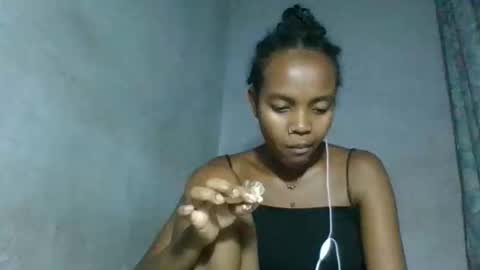 Snapshot of caella98 chatting on May 1, 2026, 1:26 pm caella98 online show from May 1, 2026, 1:26 pm