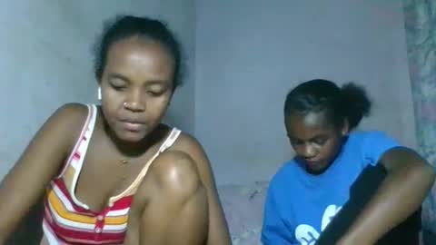Snapshot of caella98 chatting on May 11, 2026, 4:37 pm caella98 online show from May 11, 2026, 4:37 pm