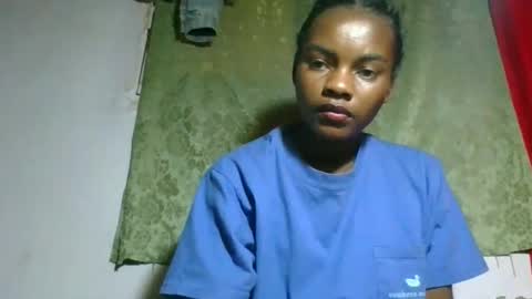 Snapshot of caella98 chatting on May 17, 2026, 8:45 am caella98 online show from May 17, 2026, 8:45 am