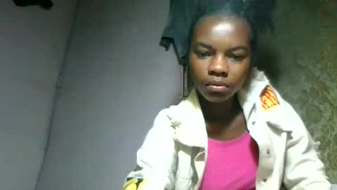 Snapshot of caella98 chatting on May 22, 2026, 3:57 am caella98 online show from May 22, 2026, 3:57 am