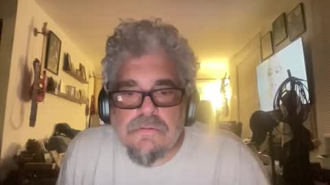 Snapshot of cafeespresso chatting on June 9, 2026, 5:08 am cafeespresso online show from June 9, 2026, 5:08 am