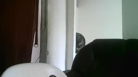 Snapshot of cafinfi1 chatting on April 25, 2026, 5:32 pm cafinfi1 online show from April 25, 2026, 5:32 pm