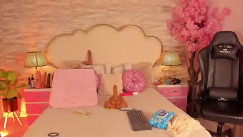 Snapshot of cahitlinbel chatting on July 31, 2026, 7:19 am Cahitlin online show from July 31, 2026, 7:19 am