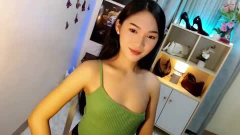 caitlin online show from November 27, 2025, 7:27 pm