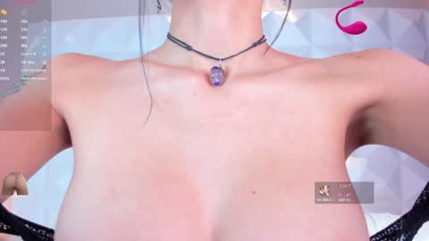 Snapshot of caitlyncouper chatting on January 3, 2025, 8:01 pm Caitlyn online show from January 3, 2025, 8:01 pm