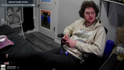 Snapshot of cajerk chatting on December 16, 2024, 6:21 am Cajerk online show from December 16, 2024, 6:21 am