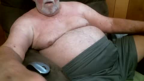 Snapshot of cajungrey75 chatting on November 8, 2025, 12:44 am cajungrey online show from November 8, 2025, 12:44 am