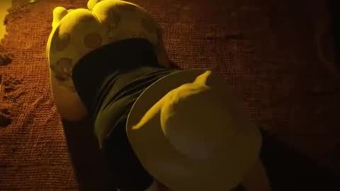 Snapshot of caked_up chatting on December 5, 2025, 1:14 am Caked Up online show from December 5, 2025, 1:14 am