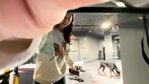 Snapshot of calicambri chatting on December 4, 2025, 1:31 pm The Cali Cambri online show from December 4, 2025, 1:31 pm