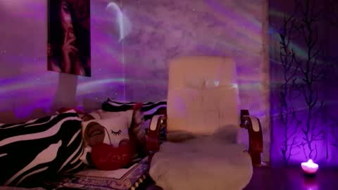 EMPERATRIZ online show from March 31, 2026, 9:37 pm