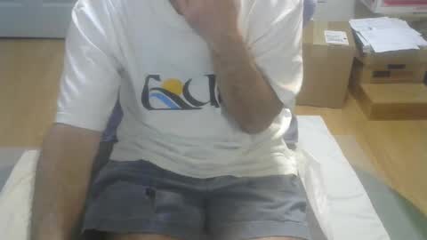 Snapshot of califun4u chatting on January 12, 2025, 3:39 am califun4u online show from January 12, 2025, 3:39 am