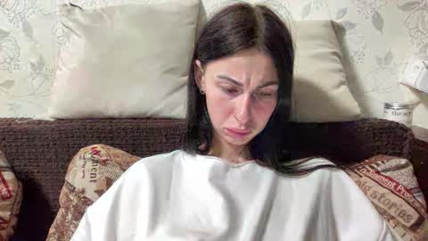 Snapshot of call_me_dad_ chatting on April 8, 2026, 10:54 pm Anna online show from April 8, 2026, 10:54 pm