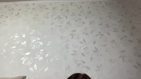 Snapshot of call_me_dad_ chatting on April 10, 2026, 7:24 am Anna online show from April 10, 2026, 7:24 am