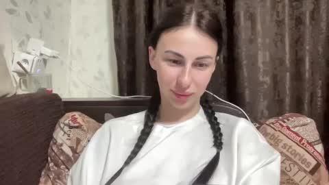 Snapshot of call_me_dad_ chatting on April 15, 2026, 9:26 pm Anna online show from April 15, 2026, 9:26 pm