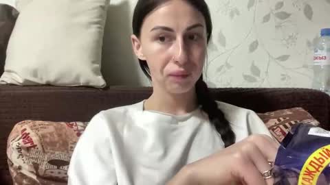 Snapshot of call_me_dad_ chatting on April 18, 2026, 7:58 pm Anna online show from April 18, 2026, 7:58 pm